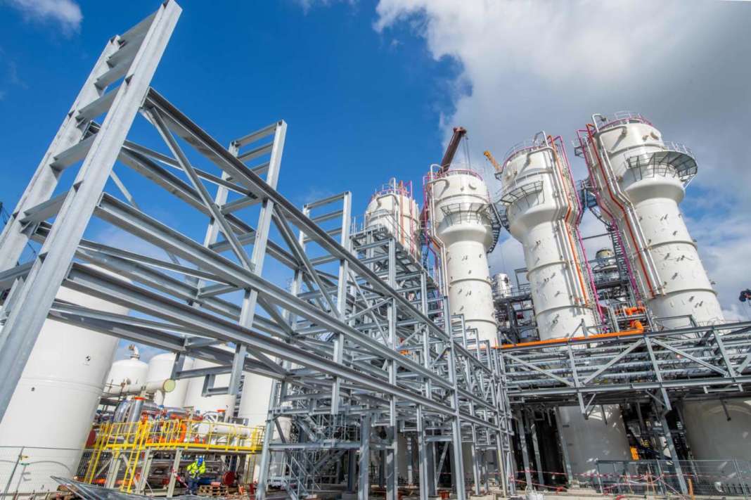 ArcelorMittal ha scelto un nuovo approccio nell’ambito della riduzione delle emissioni di carbonio e della creazione di nuove opportunità aziendali. Nel suo percorso di sostenibilità collabora con Rockwell Automation per il controllo di processo e il motion